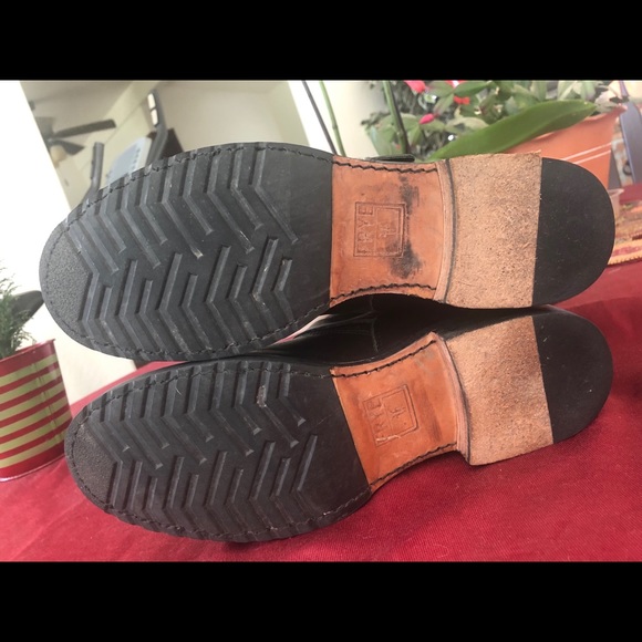 Frye women’s Veronica Short boot - Picture 4 of 6